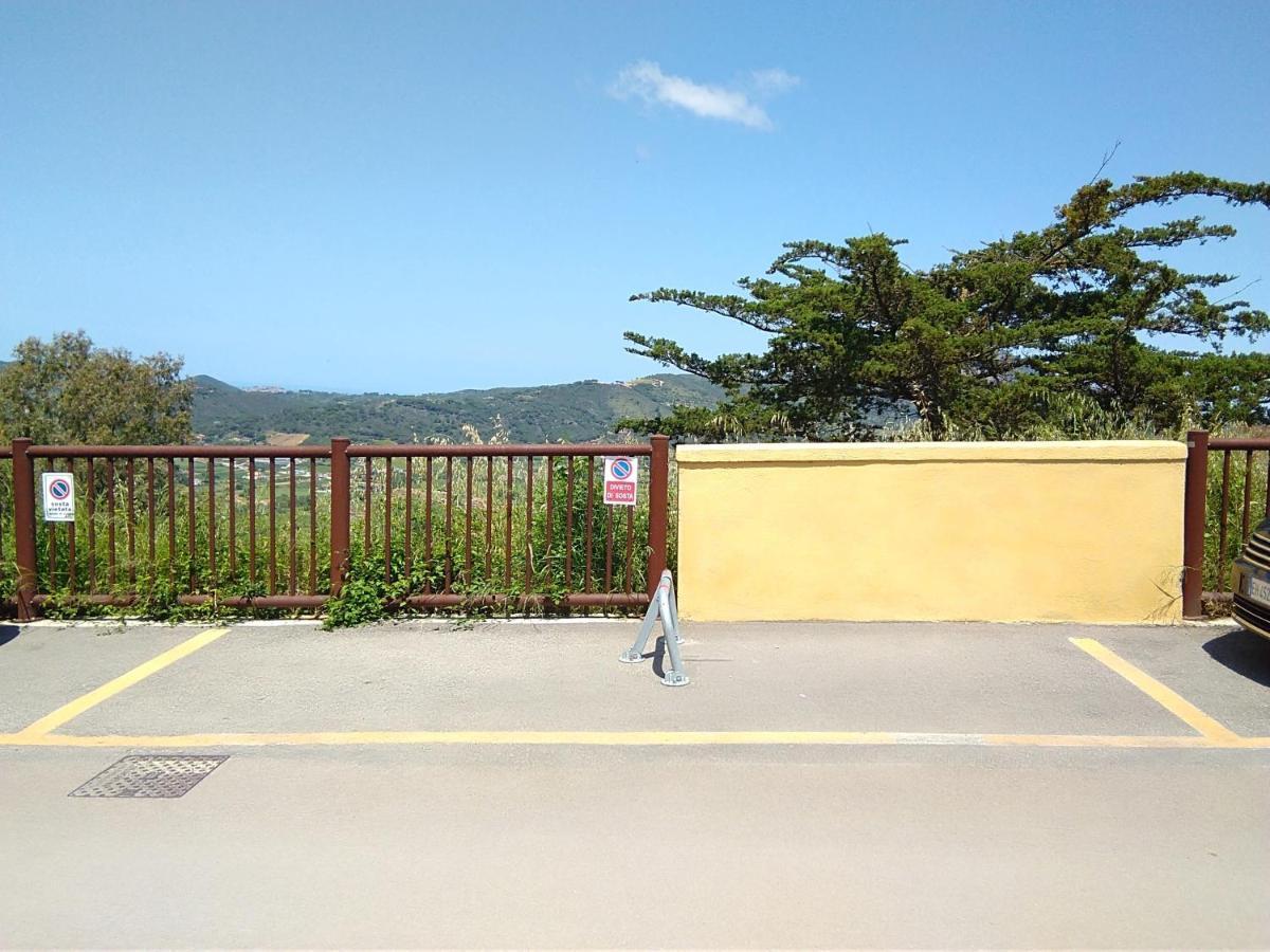 Casa Dei Canali, Sulla Piazza Del Paese * Capoliveri (Isola d'Elba)